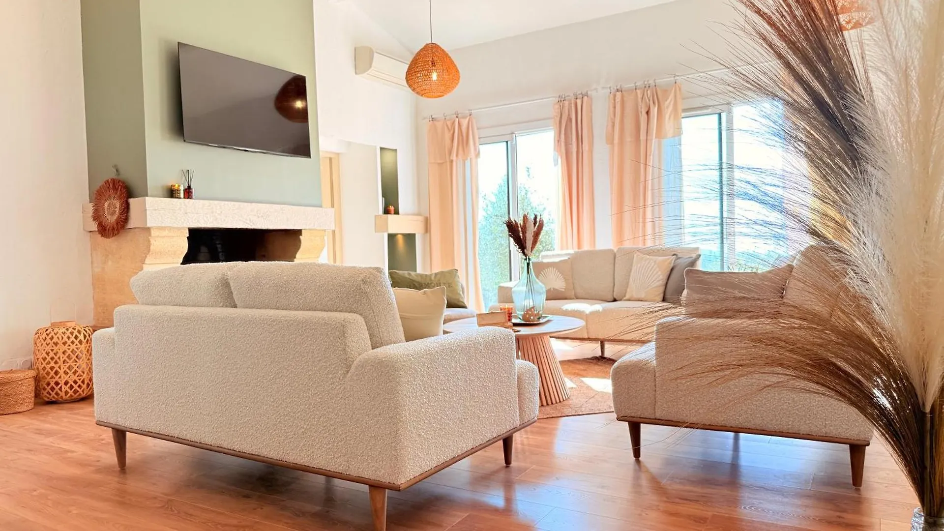 Villa Plen Souleu - Vue Epoustouflante - Luxe Et Authenticite Cabris 0*,